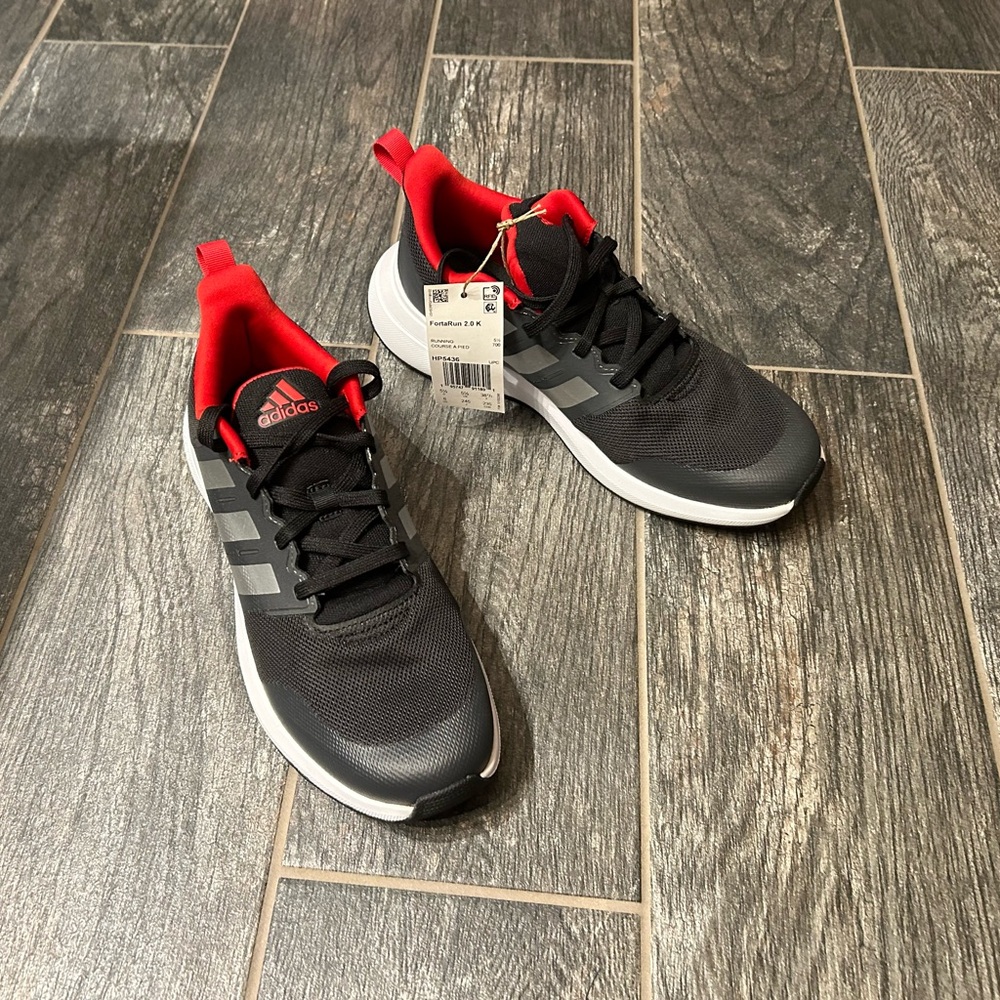Adidas FortaRun 2.0 Kids running shoes NWT